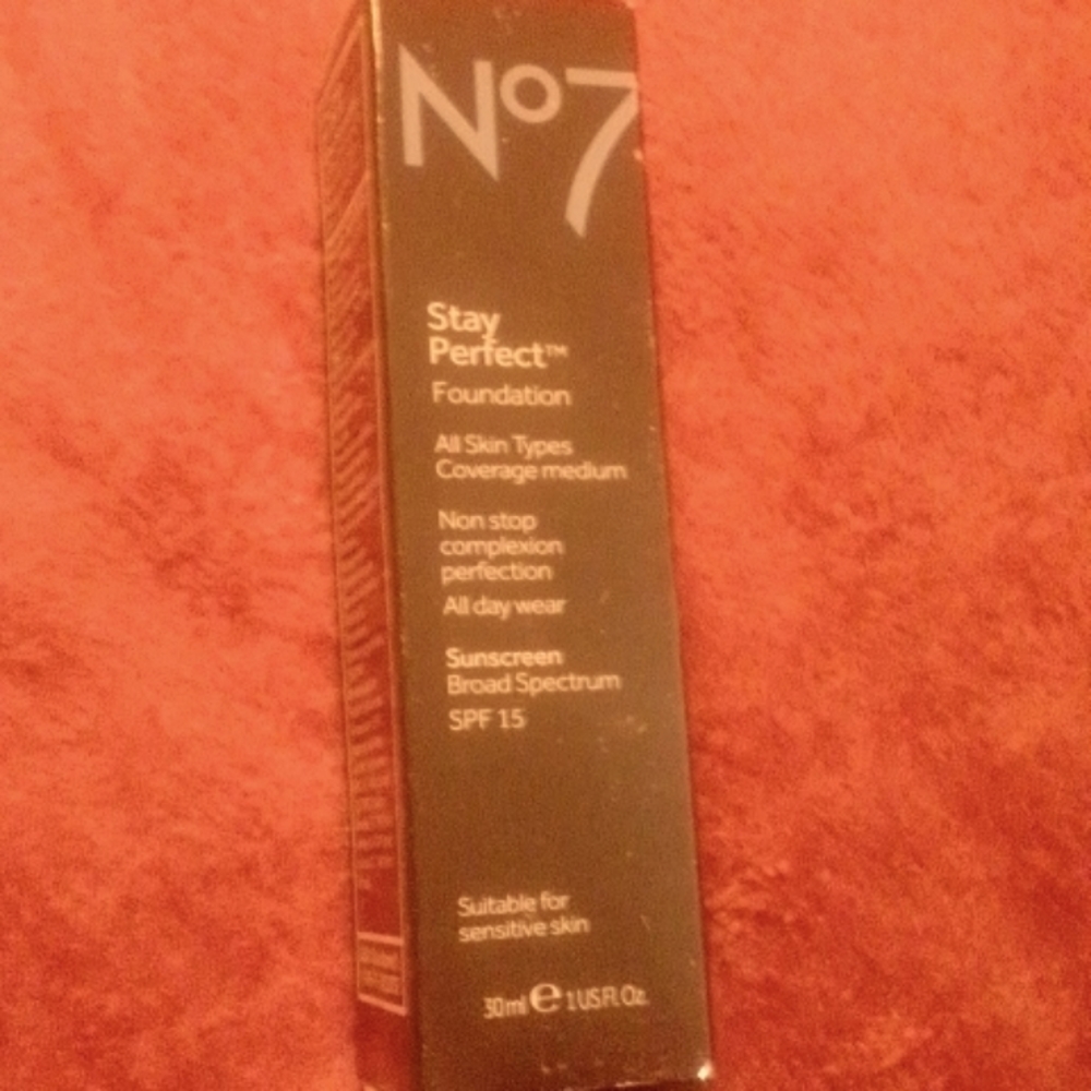 No7  stay perfect foundations